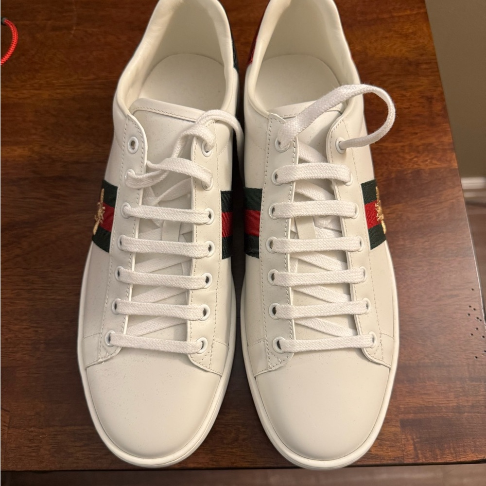 Gucci White Sneakers with Green and Red Accents